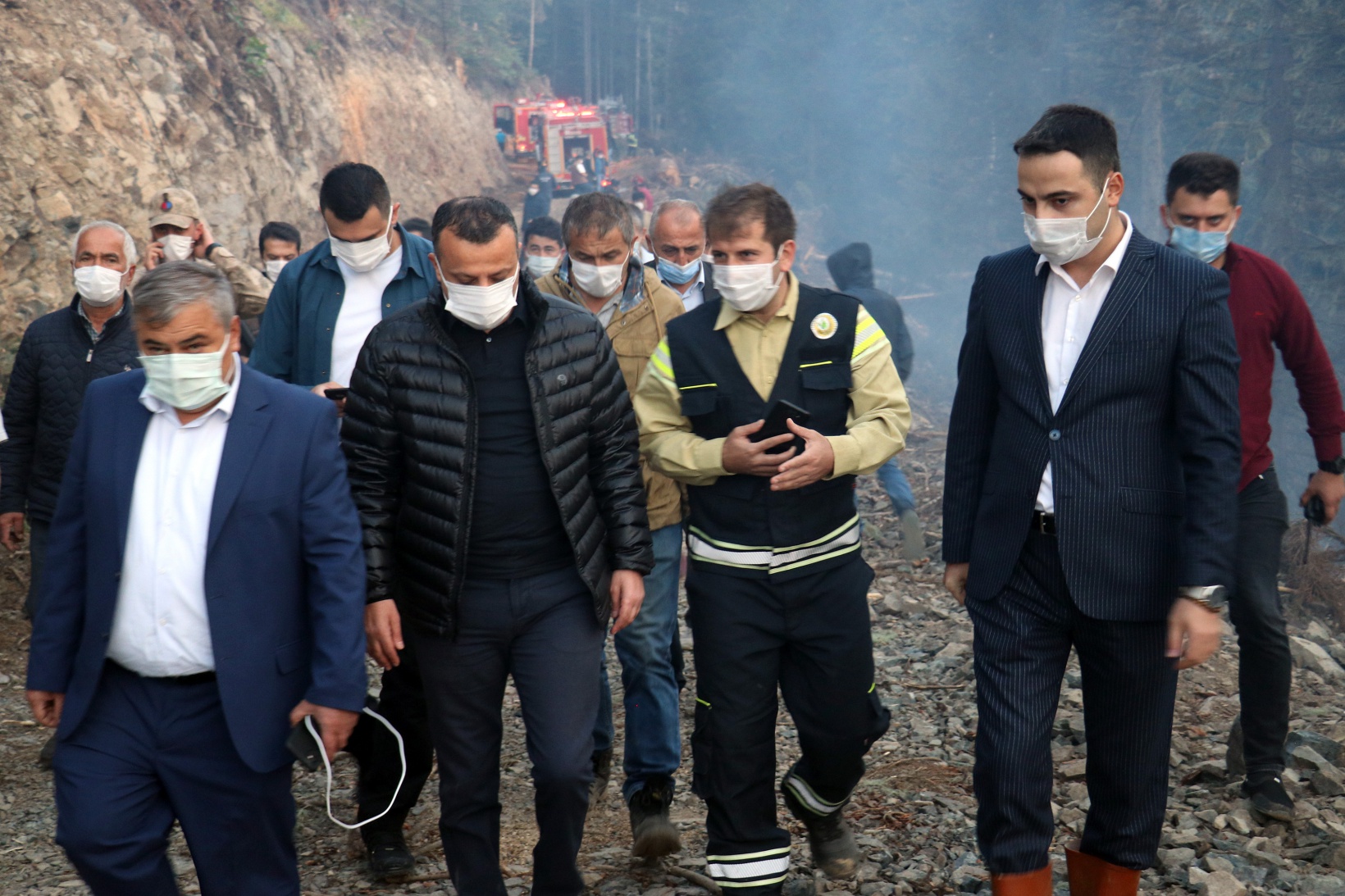 Kürtün’deki yangınlara müdahale devam ediyor 15