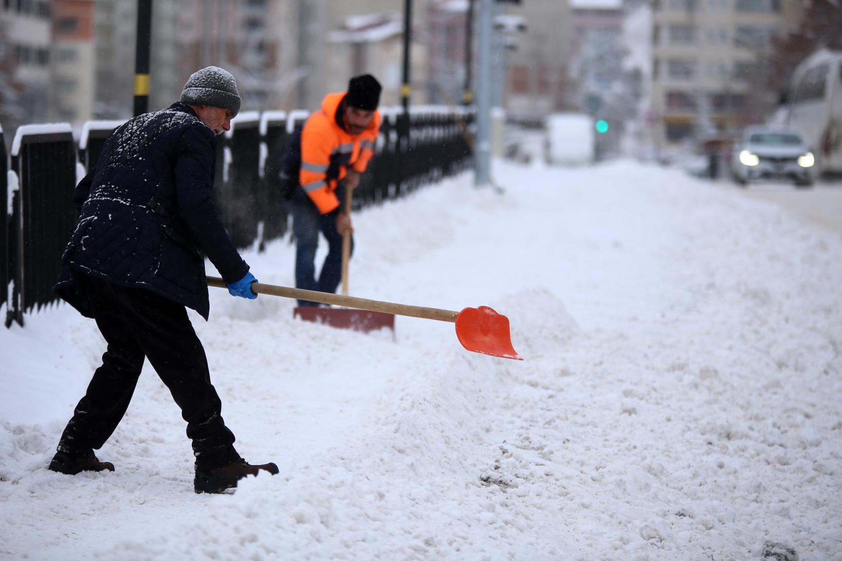 Gümüşhane’de yoğun kar yağışı etkili oldu 2