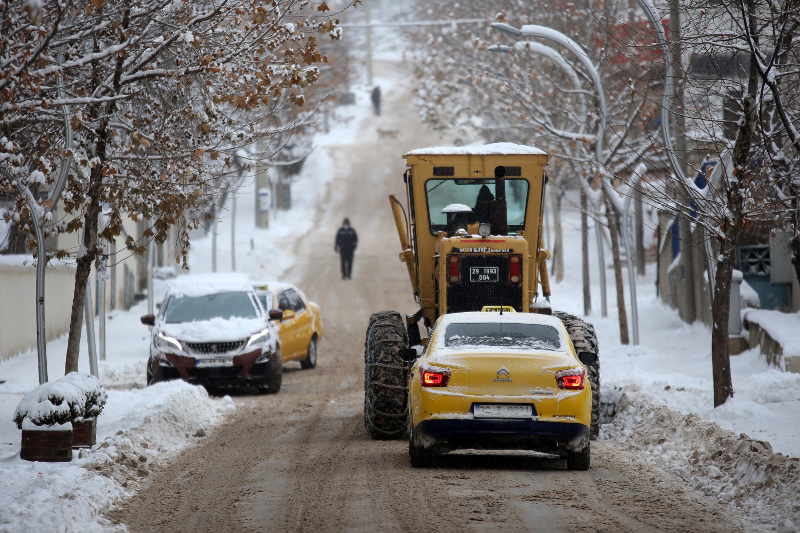 Gümüşhane’de yoğun kar yağışı etkili oldu 10