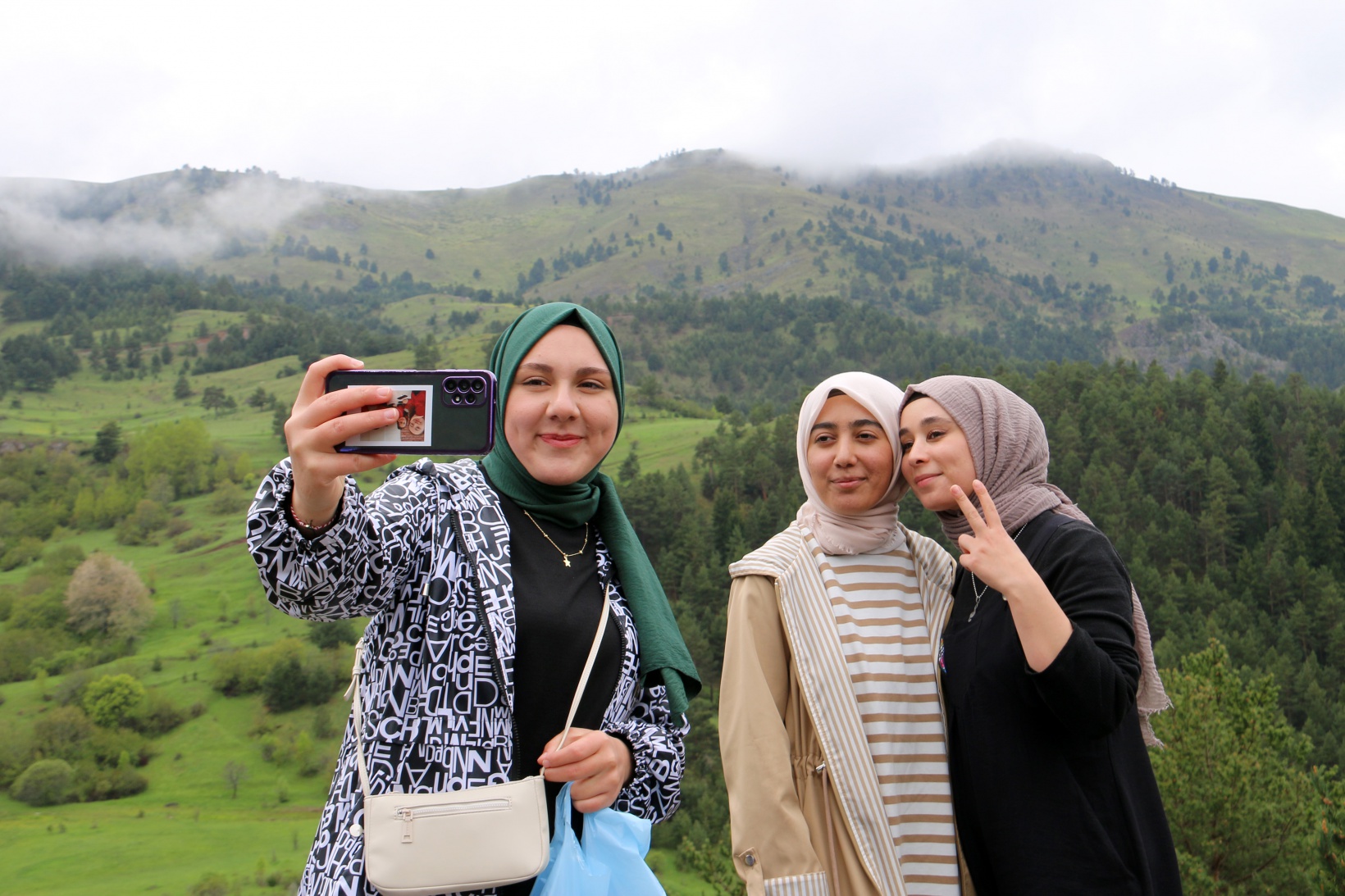 Gençler 19 Mayıs’ı Altınpınar Gölünde kutladı 6