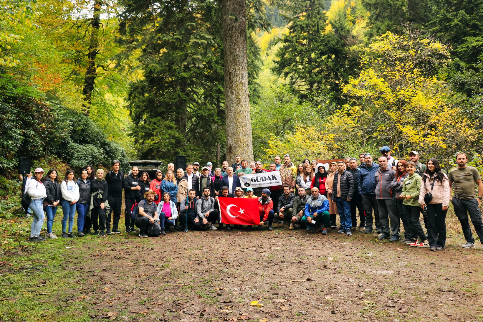 Doğa harikası Örümcek Ormanlarında renk cümbüşü başladı 28