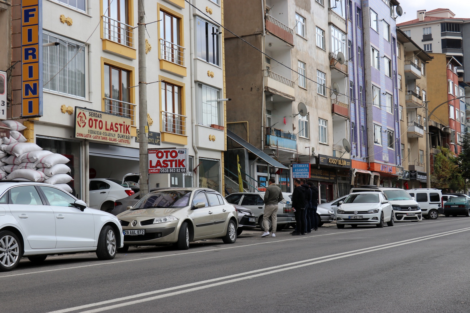 Uyarıyı duyan lastikçilere koştu 8