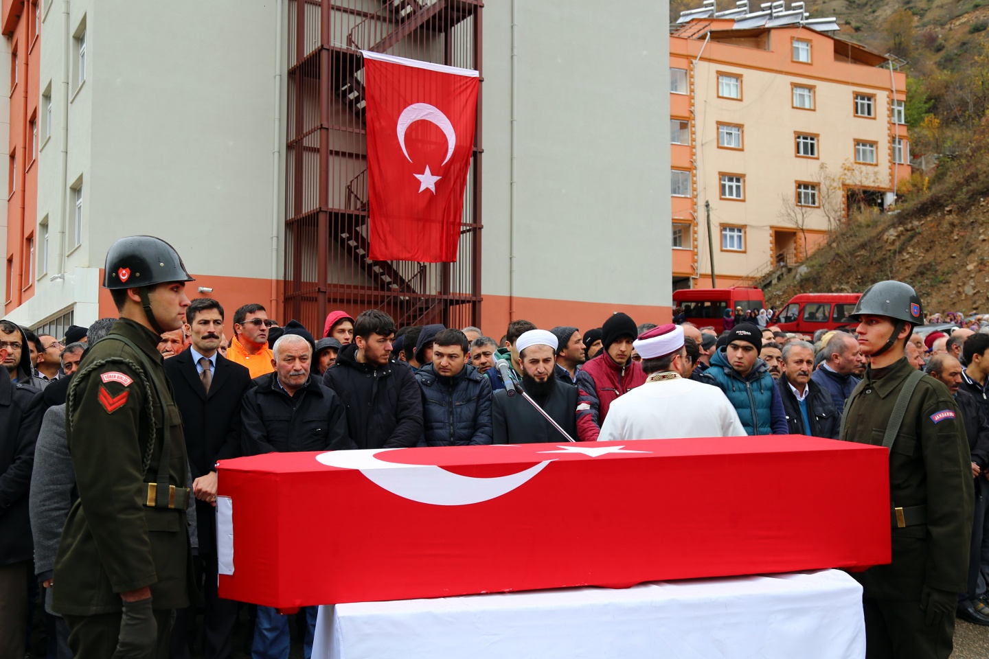 Kürtün, Selim Ünlü'ye ağladı 2