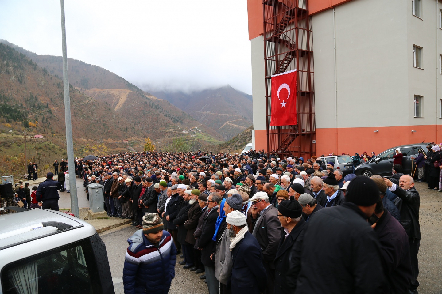 Kürtün, Selim Ünlü'ye ağladı 14