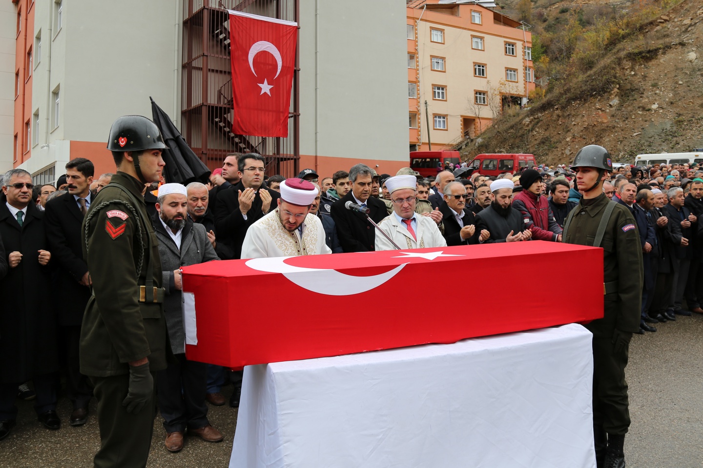 Kürtün, Selim Ünlü'ye ağladı 9