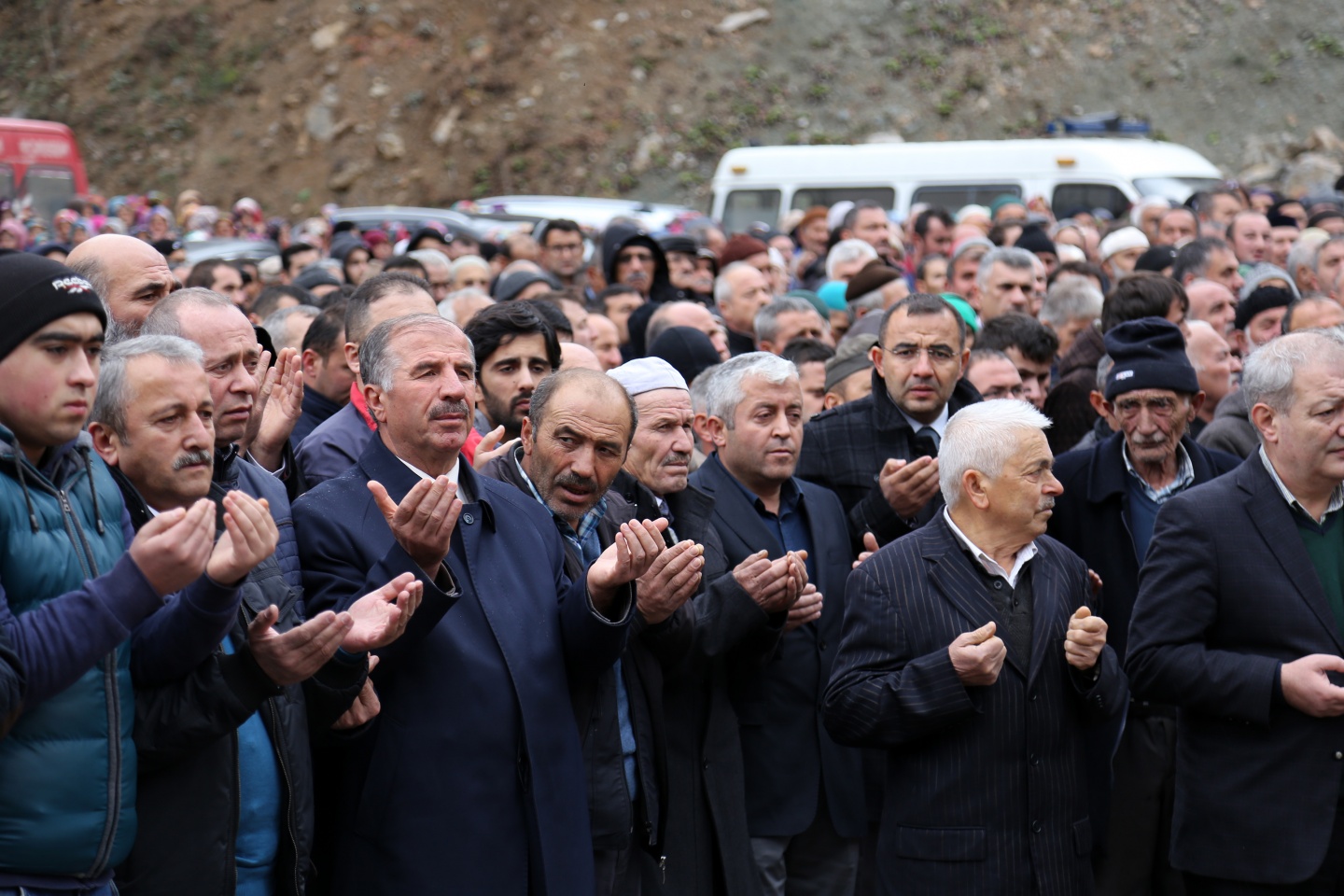 Kürtün, Selim Ünlü'ye ağladı 13