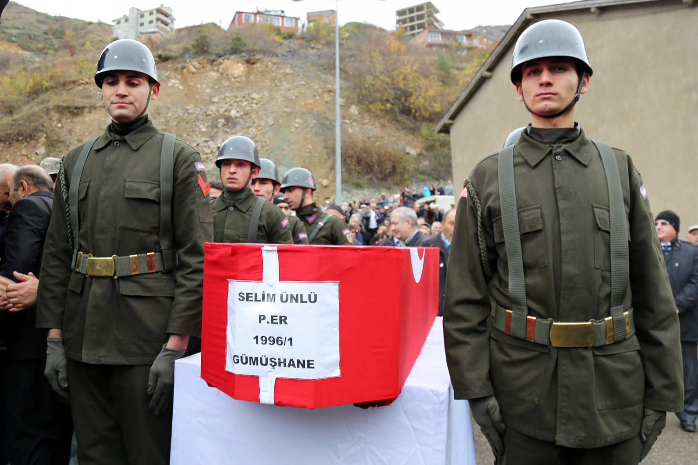 Kürtün, Selim Ünlü'ye ağladı 15