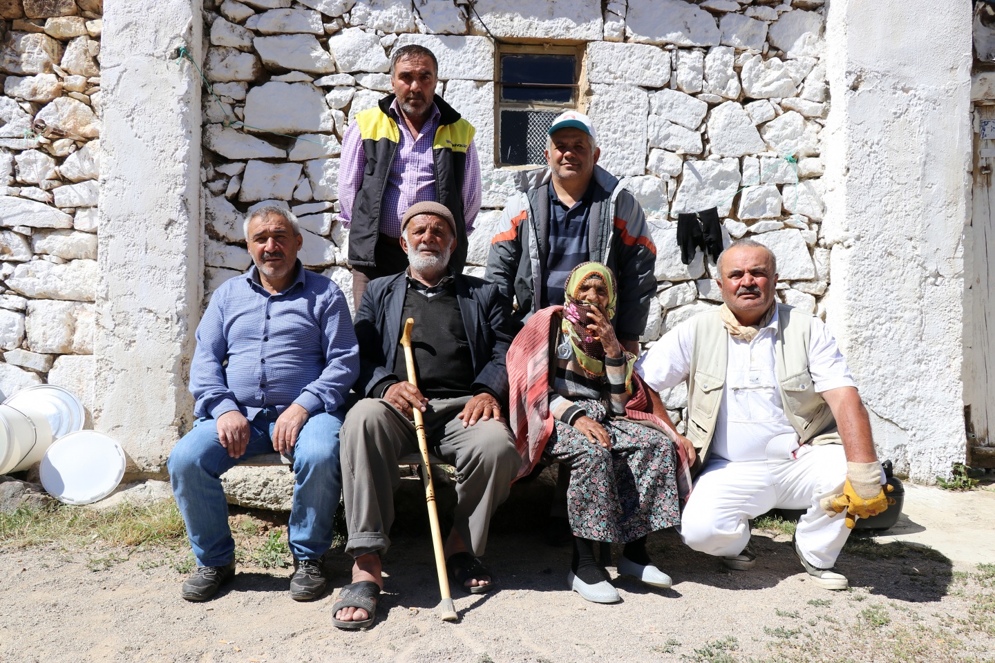 2 ayda yaptıkları tezekleri 12 ay boyunca yakıyorlar 20