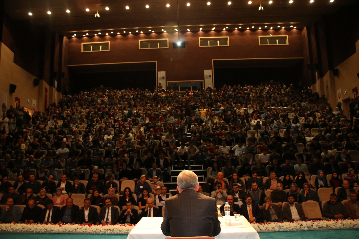 KYK öğrencilerine ‘Yakın tarih bizlere neler anlatıyor’ konferansı verildi 3