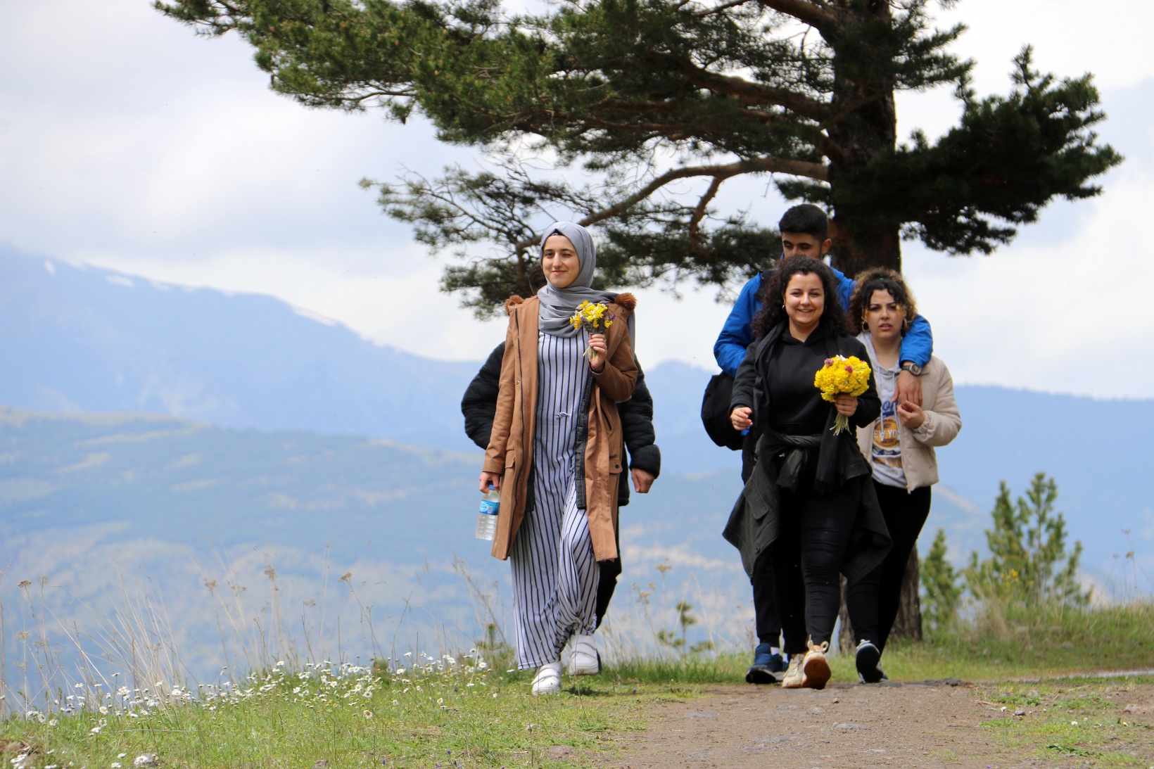 Gençler 19 Mayıs’ı Altınpınar Gölünde kutladı 7