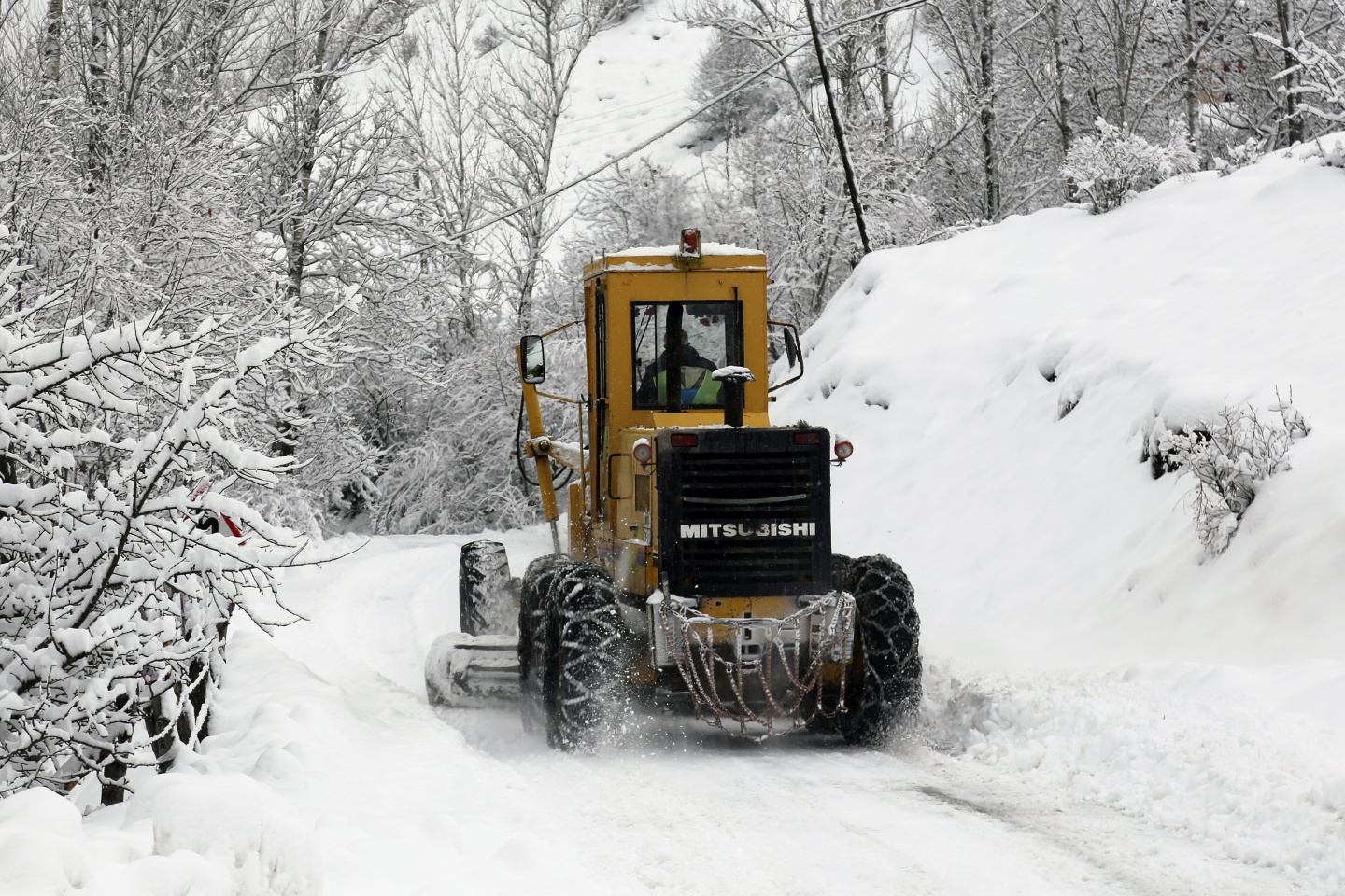 Gümüşhane'de 261 köy yolu ulaşıma kapandı 3