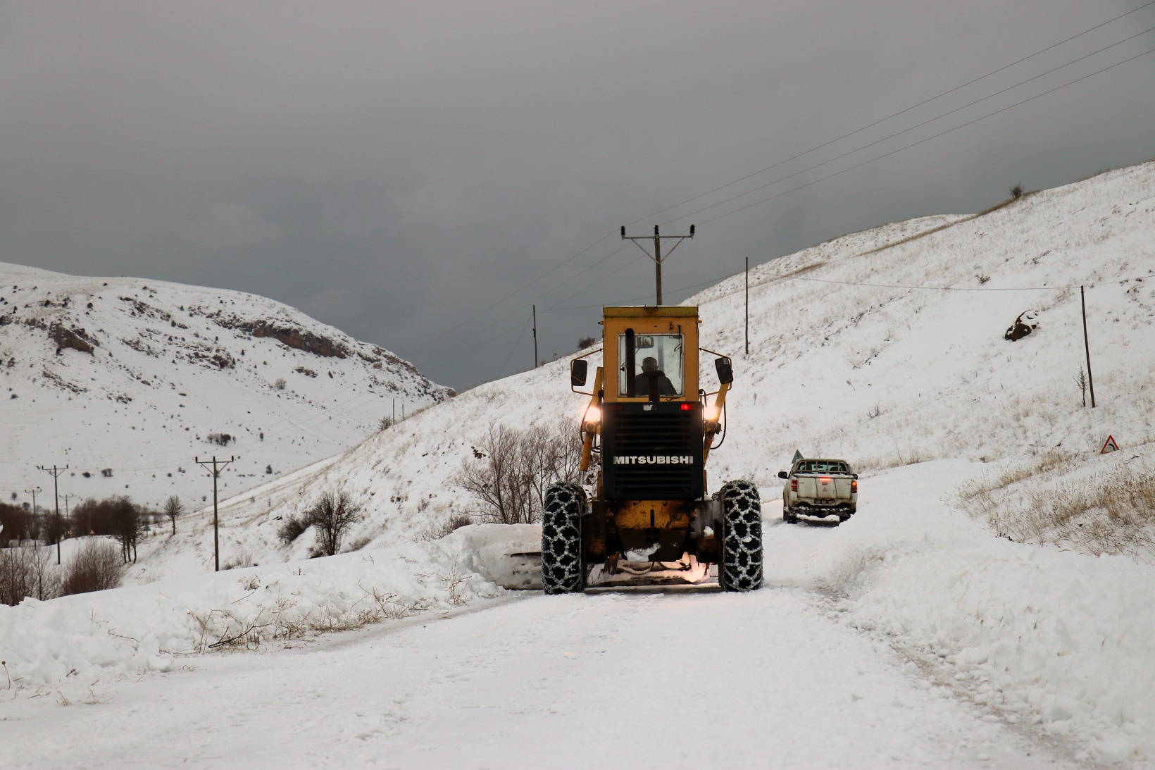 Gümüşhane’de karla mücadele çalışmaları devam ediyor 4