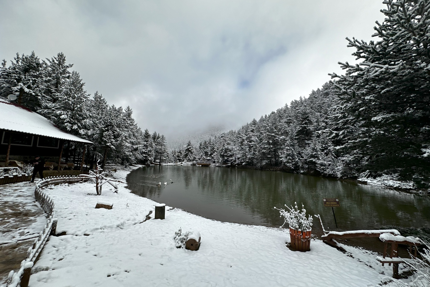 Zigana Dağı'nın eteklerindeki Limni Gölü beyaz gelinliğini giydi 5