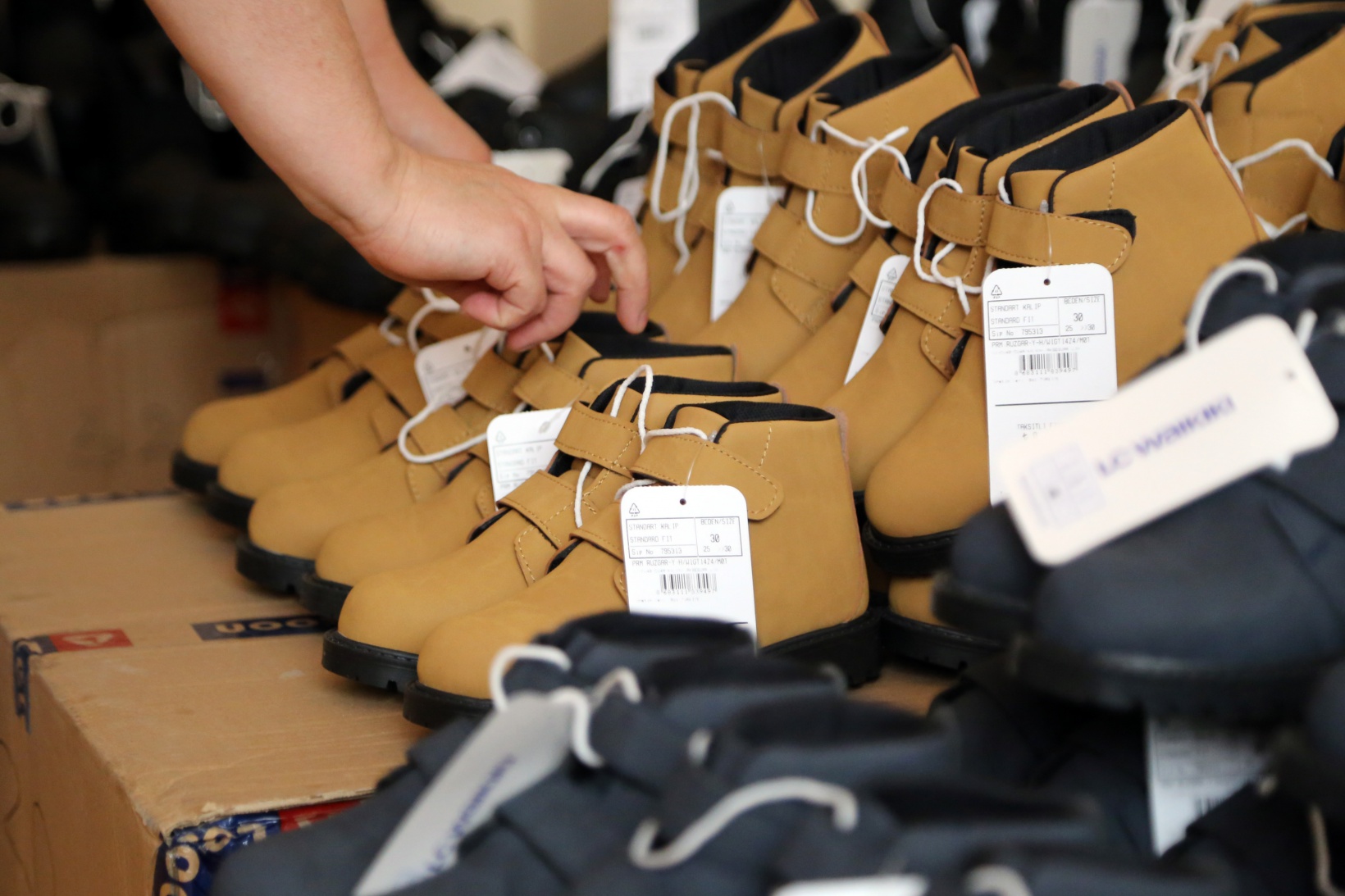 Kürtün'de "Hayır Çarşısı" ihtiyaç sahiplerinin yüzünü güldürdü 2