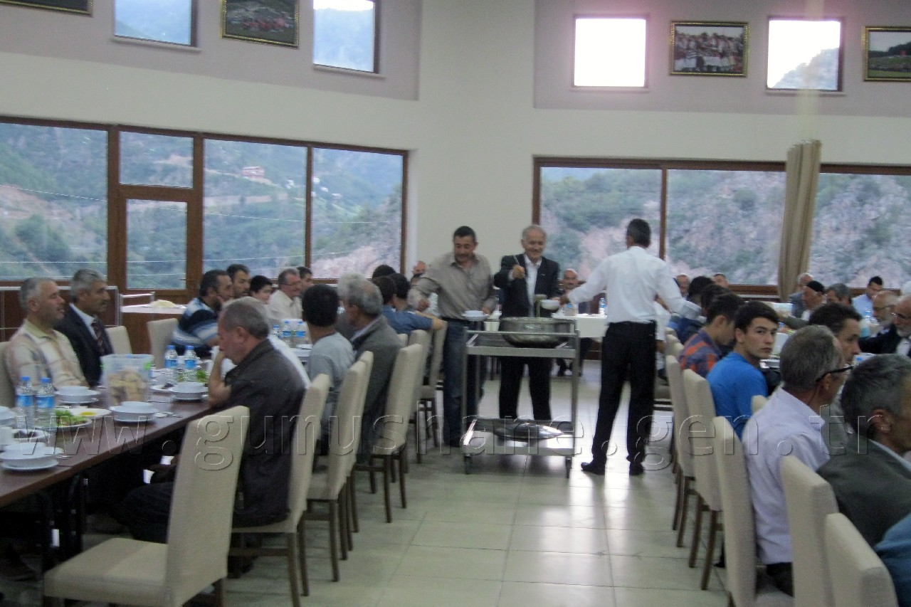 Kürtün Belediyesi Hergün 100 Kişiye İftar Verdi 1