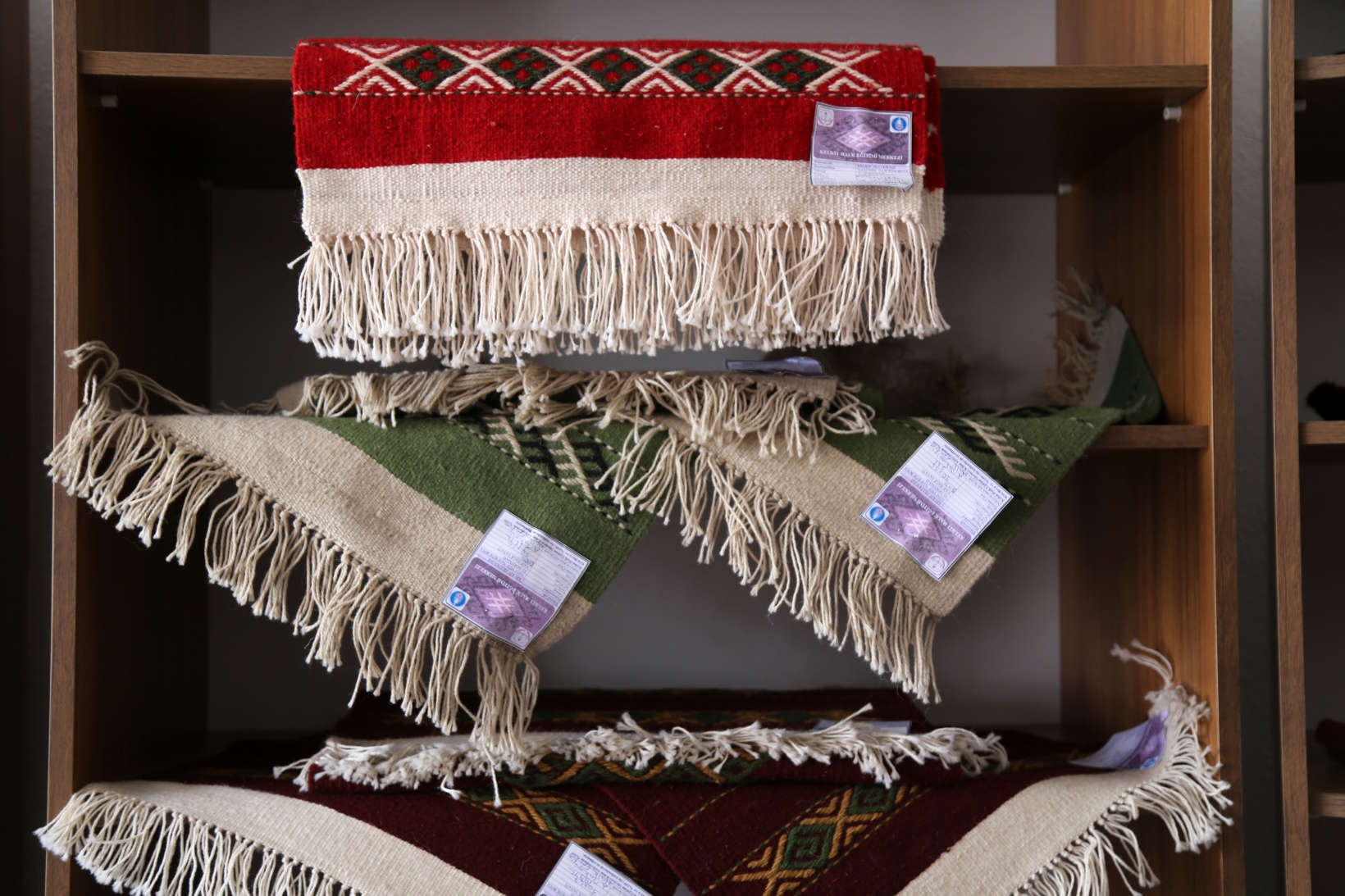 Kasaba Atölyesi’nde kadınlar hem üretiyor hem de aile bütçelerine destek oluyor 3