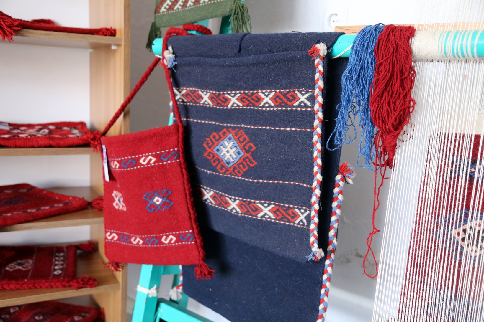 Kasaba Atölyesi’nde kadınlar hem üretiyor hem de aile bütçelerine destek oluyor 4