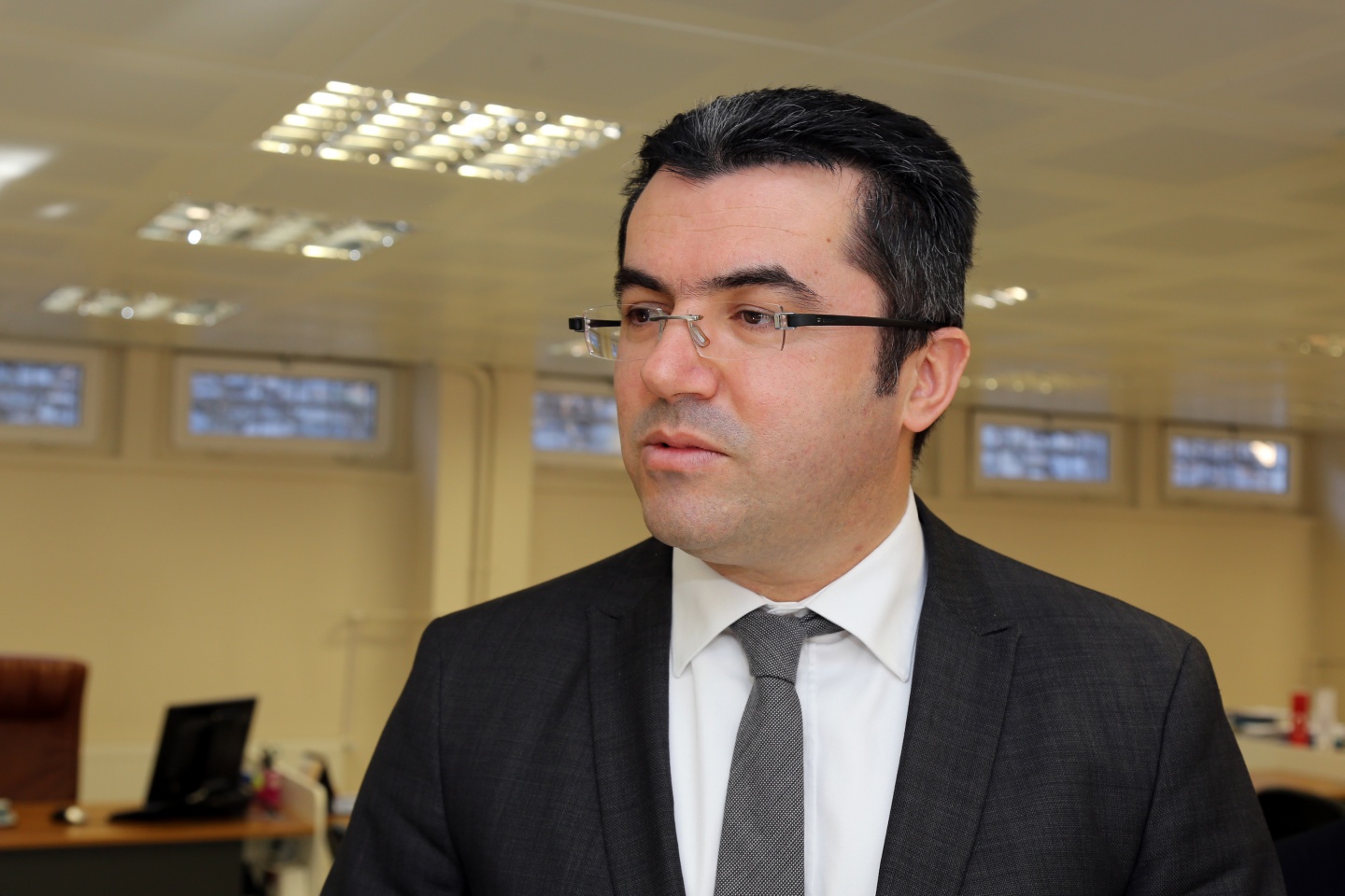 Vali Memiş ve Başkan Çimen yeni kimlik kartına müracaat etti 13