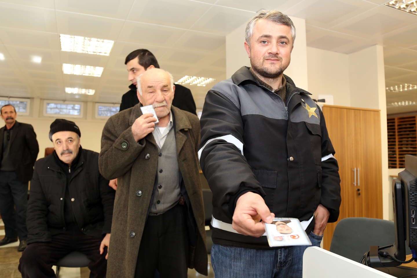 Vali Memiş ve Başkan Çimen yeni kimlik kartına müracaat etti 7