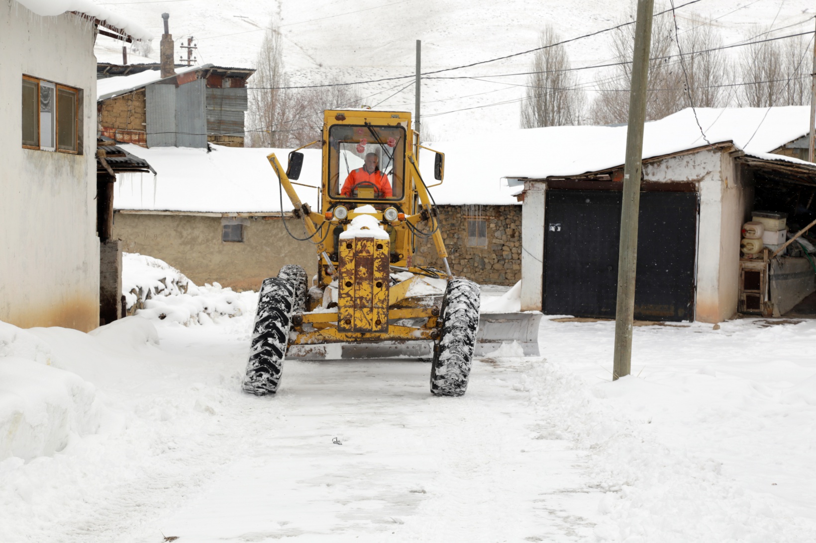 Gümüşhane’de kapalı köy yolu kalmadı 10