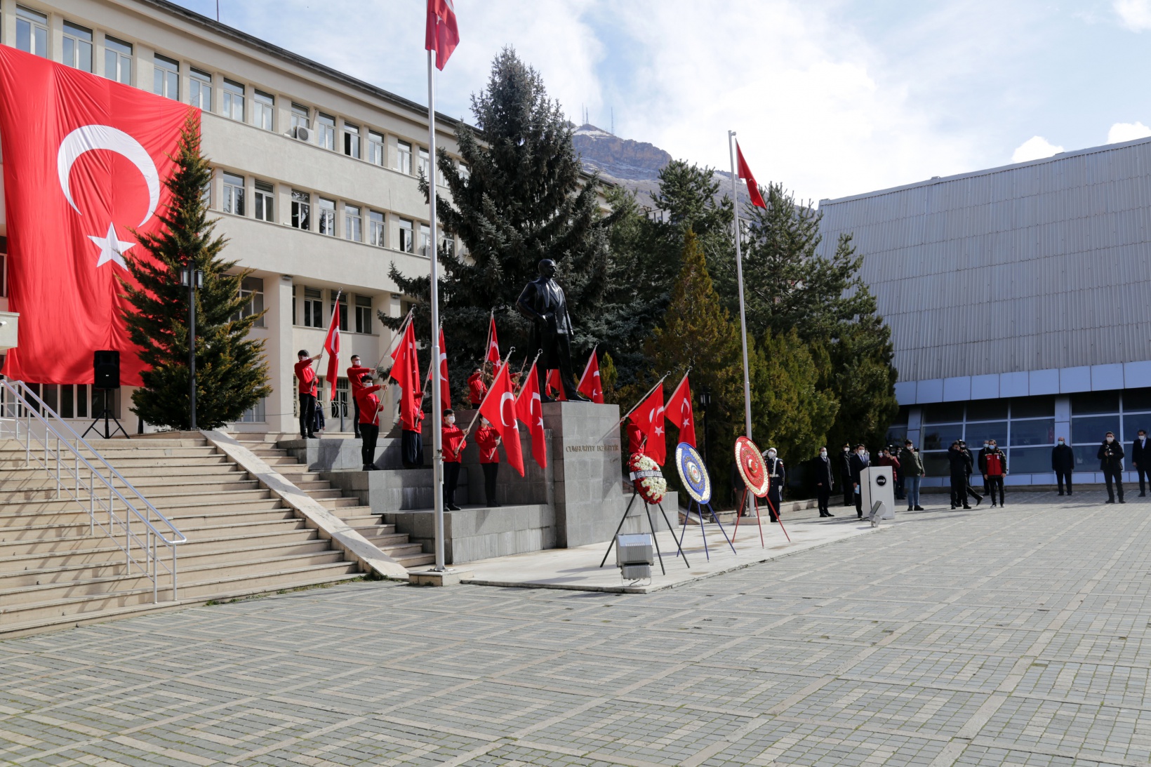 Gümüşhane’de Şehitler günü ve Çanakkale Zaferi programları 27