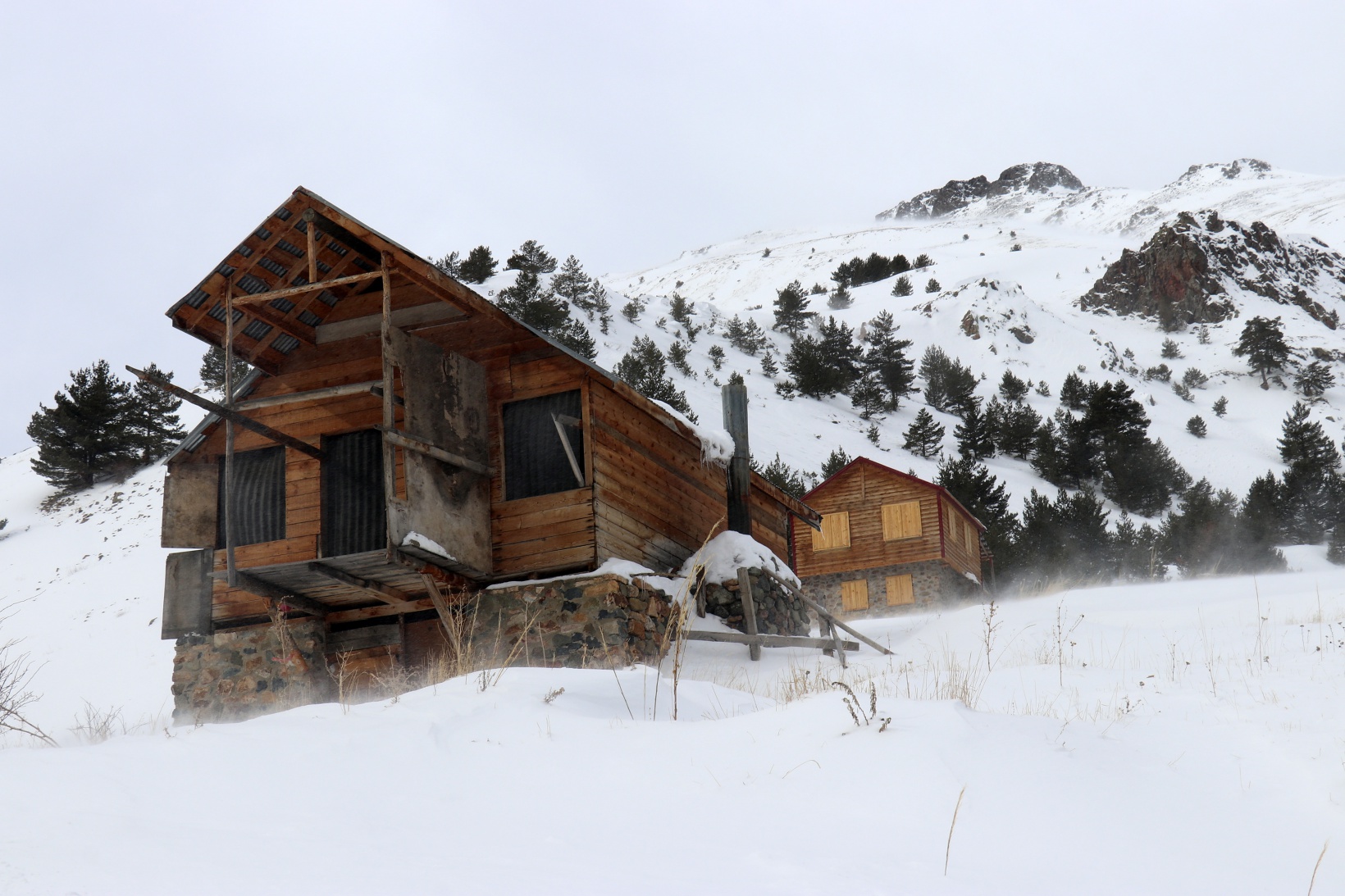 Gümüşhaneli dağcılardan Kalis yaylasına unutulmaz kış yürüyüşü 13