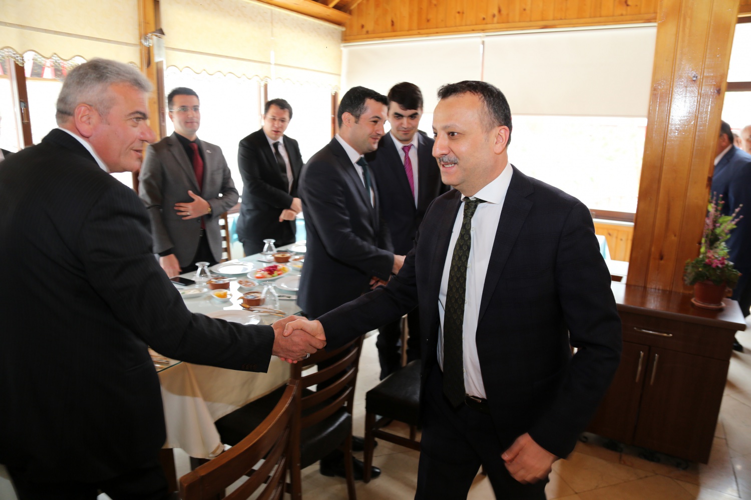 Vali Taşbilek’ten Meclis üyelerine teşekkür 12