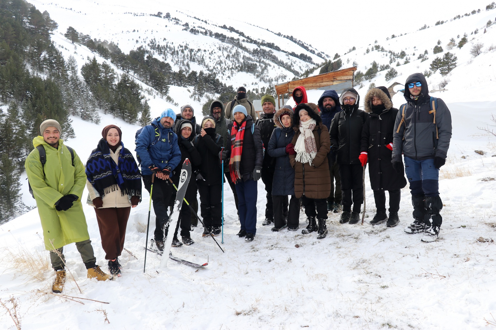 Gümüşhaneli dağcılardan Kalis yaylasına unutulmaz kış yürüyüşü 26