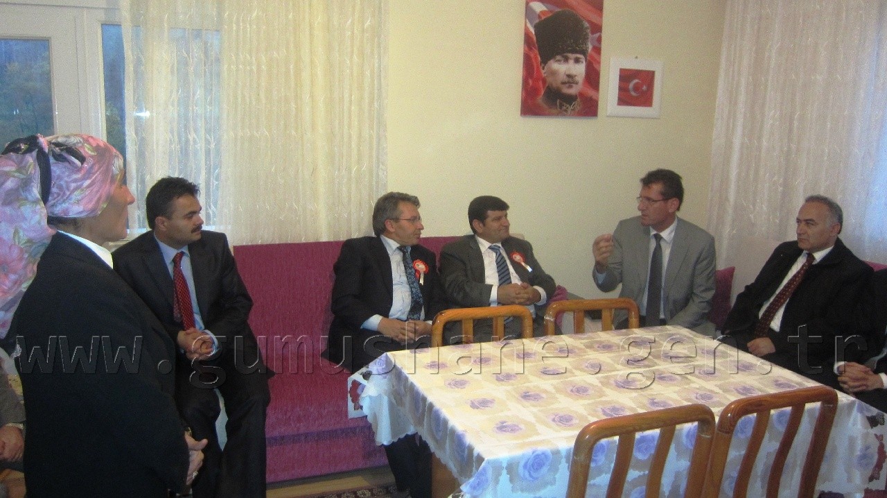 Üstün'den Kadın Muhtara Ziyaret 6