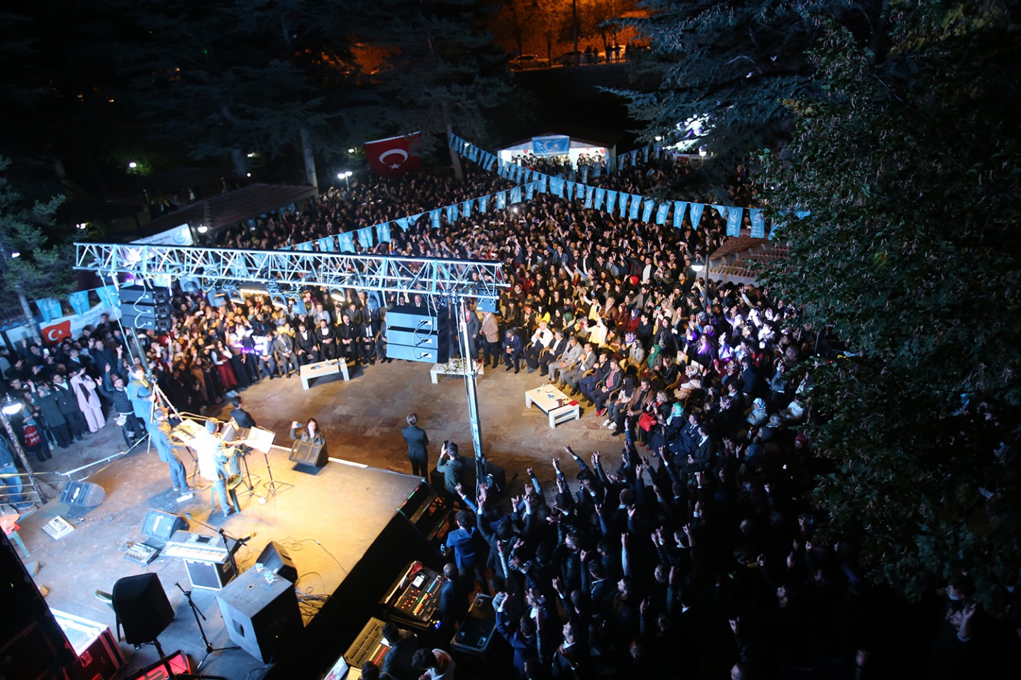 Ülkücülerden birlik ve beraberlik gecesi 1