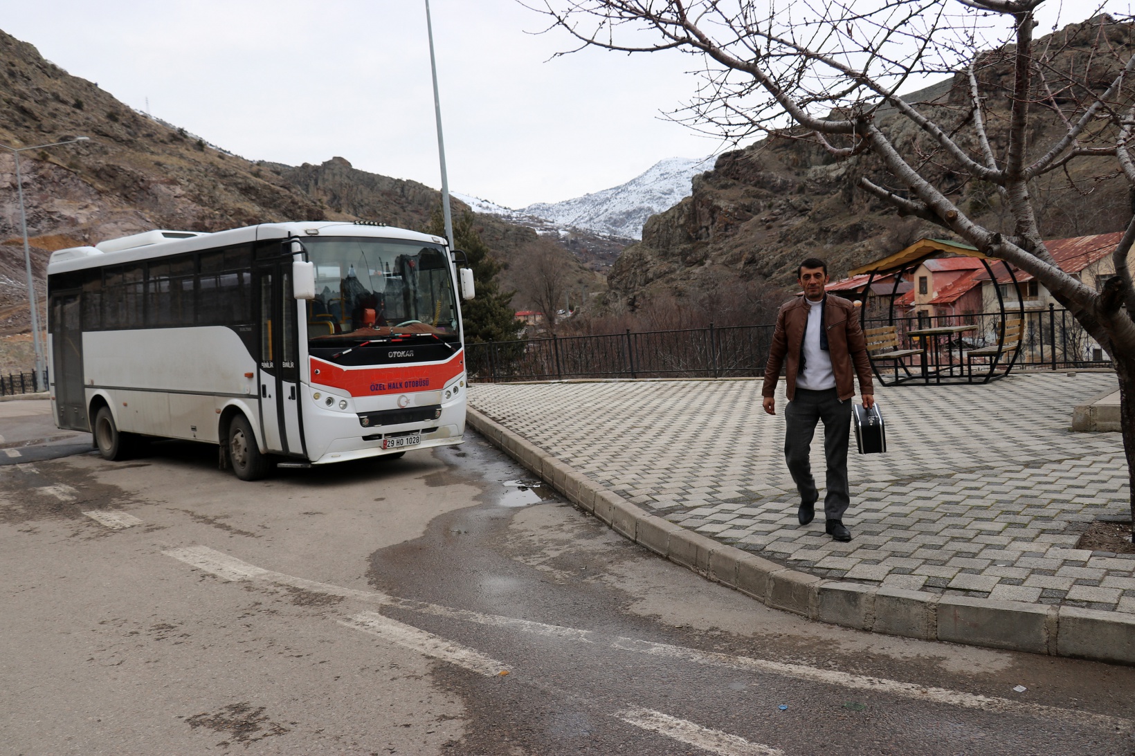 Keçiye “mey” konseri verdi, binlerce kez izlendi 6