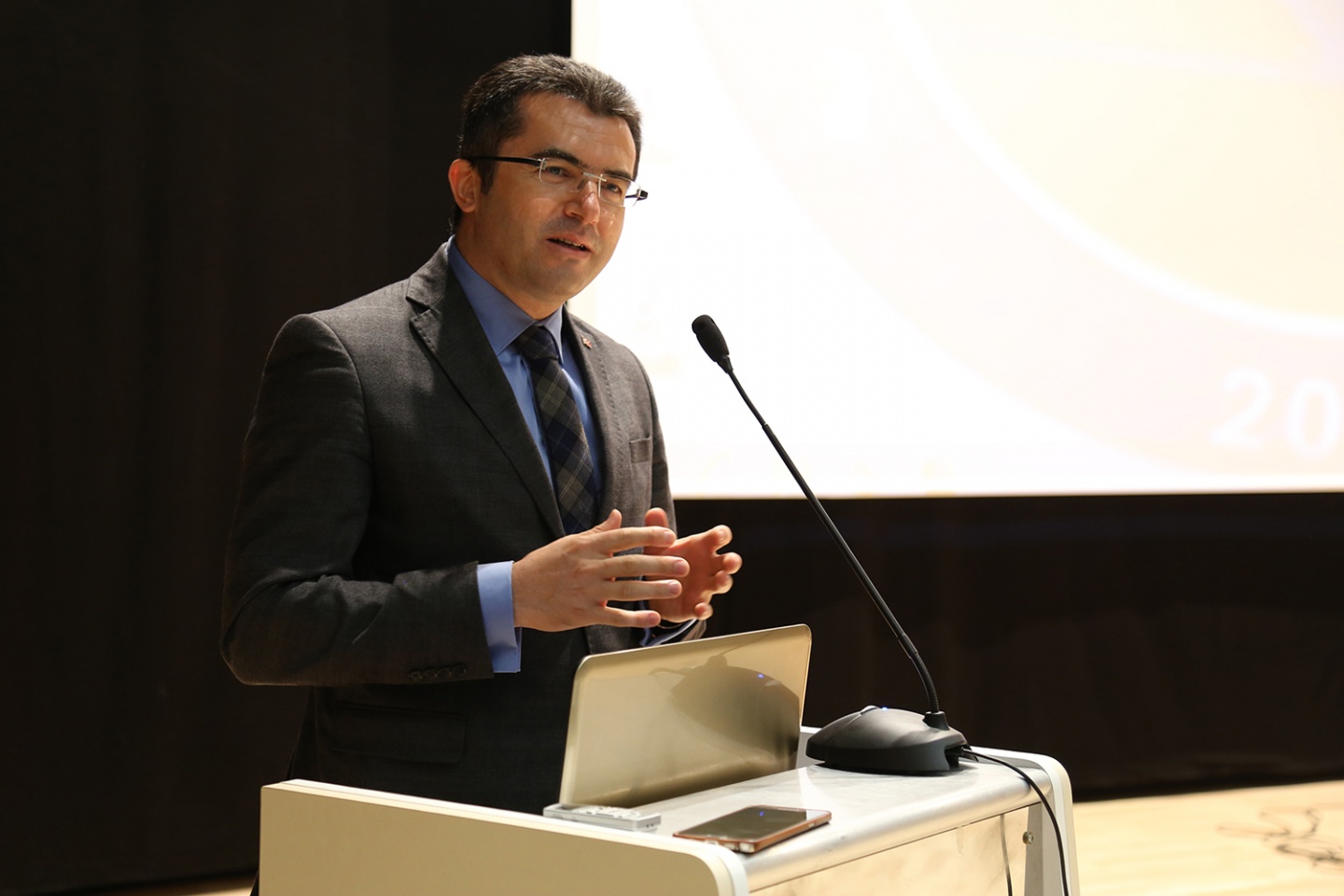 GÜ'de Doğum öncesi ve sonrası bakım yönetimi paneli yapıldı 3