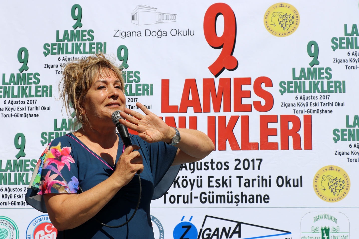 Sahrap Soysal’a memleketinde yoğun ilgi 5