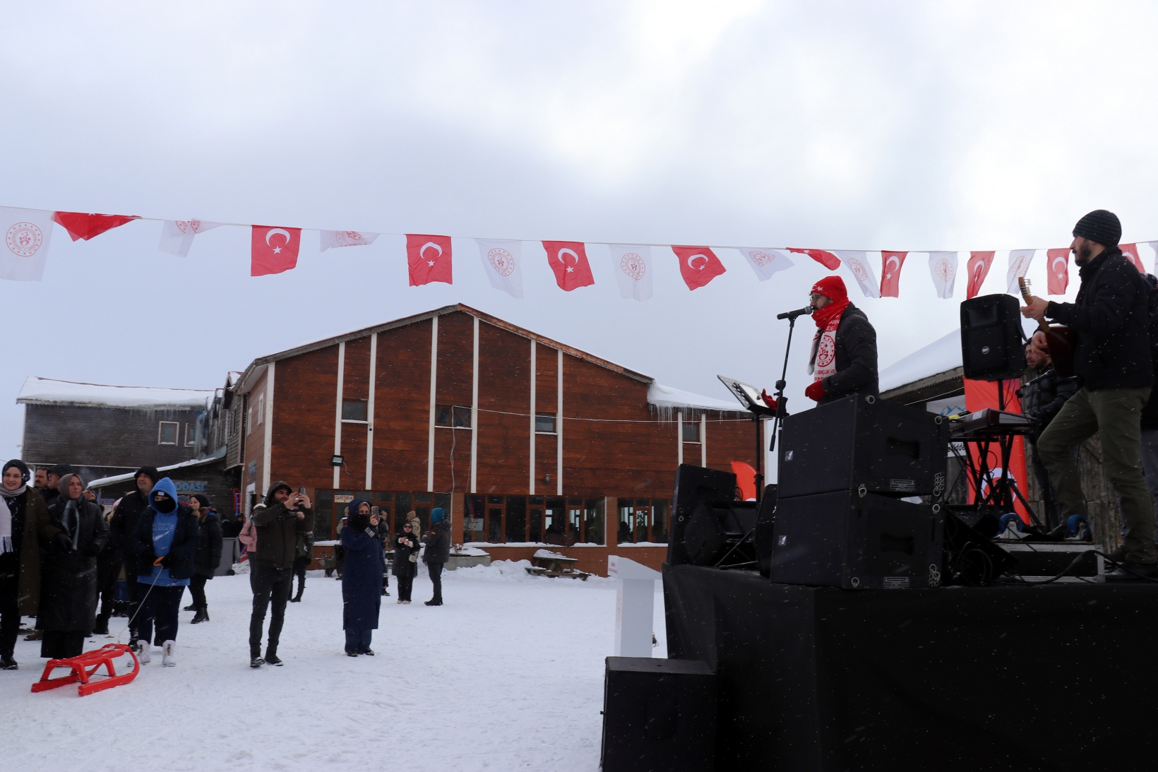 Zigana Dağında Kış Gençlik ve Spor Şenliği düzenlendi 3