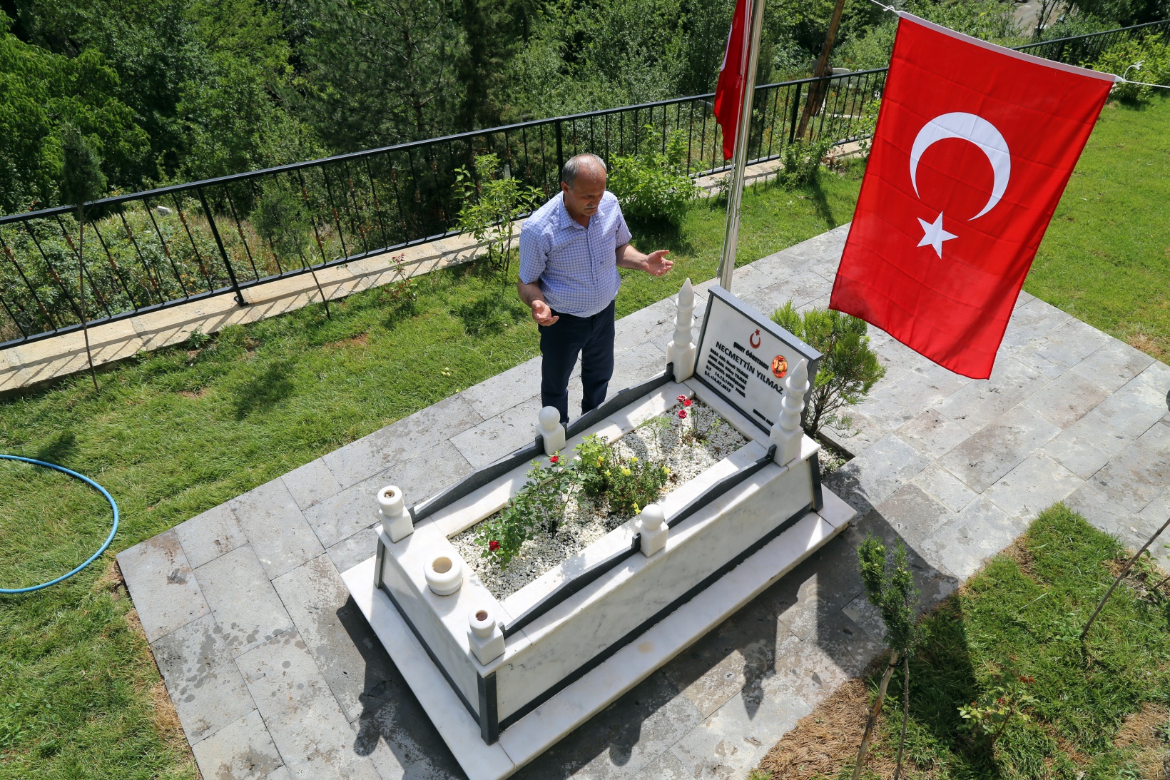 Şehit öğretmenin hatırası için orman oluşturuldu 10