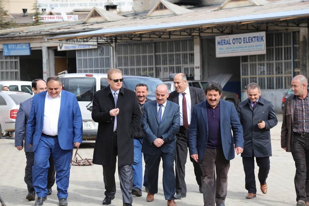 Vali Yavuz Sanayi esnafıyla bir araya geldi 1