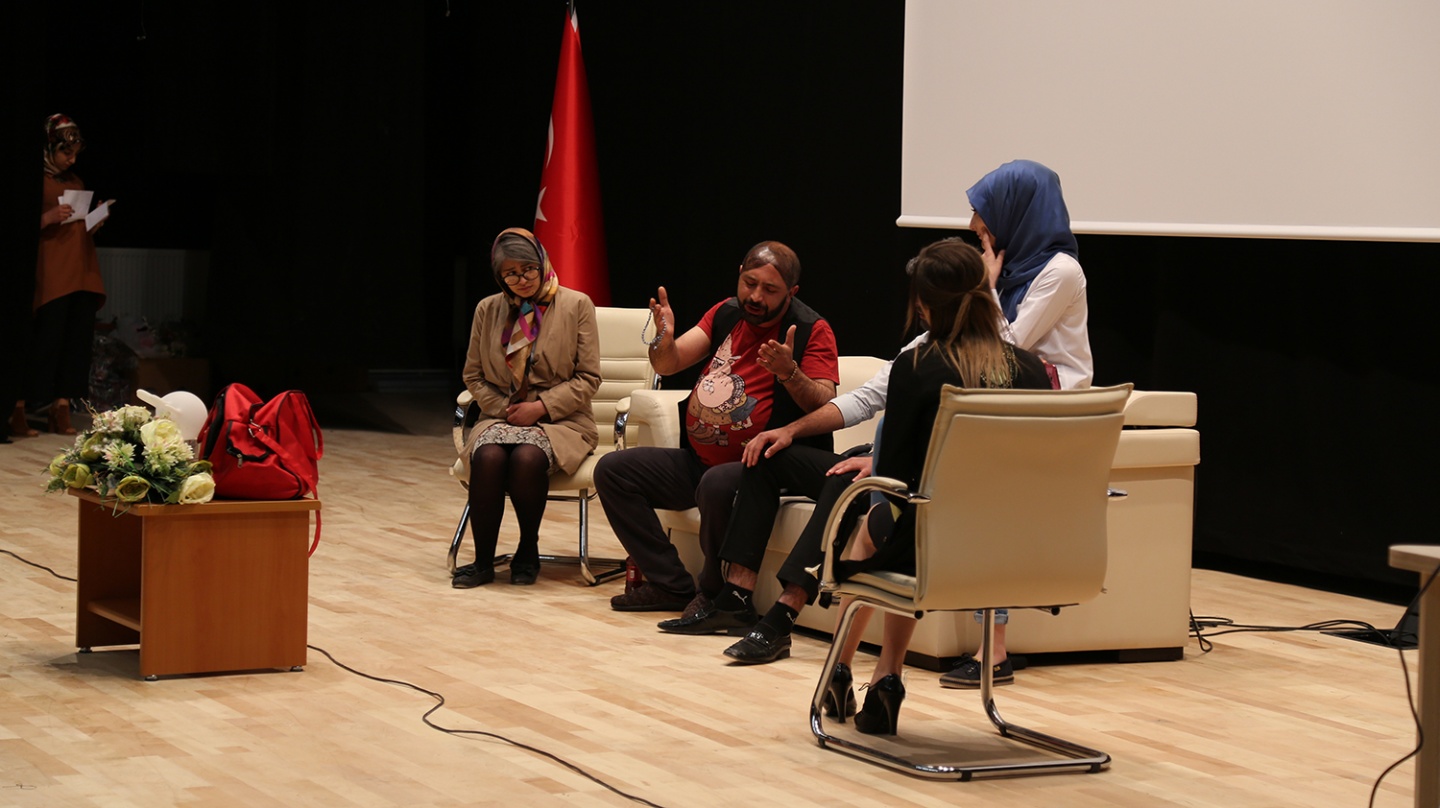 GÜ'de Doğum öncesi ve sonrası bakım yönetimi paneli yapıldı 8