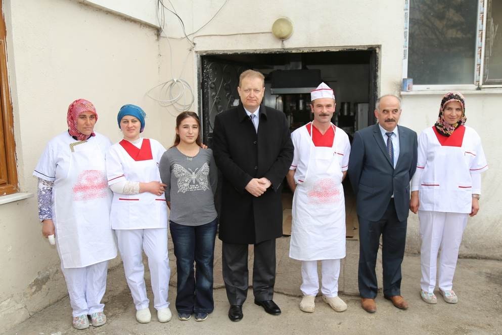 Vali Yavuz Sanayi esnafıyla bir araya geldi 5