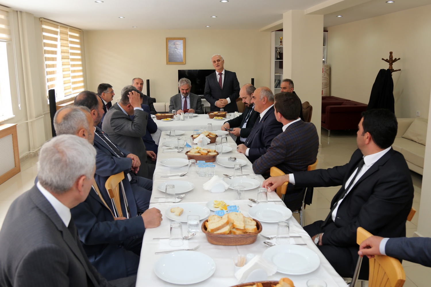 İl Genel Meclisinden ilk ziyaret Vali Taşbilek’e 15