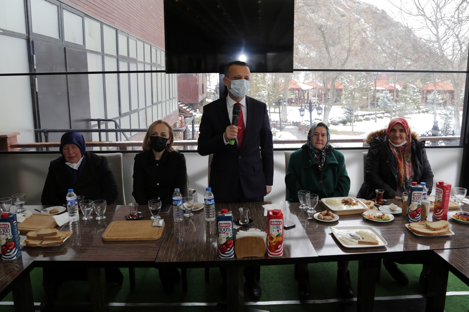 Şehit aileleri ve gaziler yemek programında buluştu 2