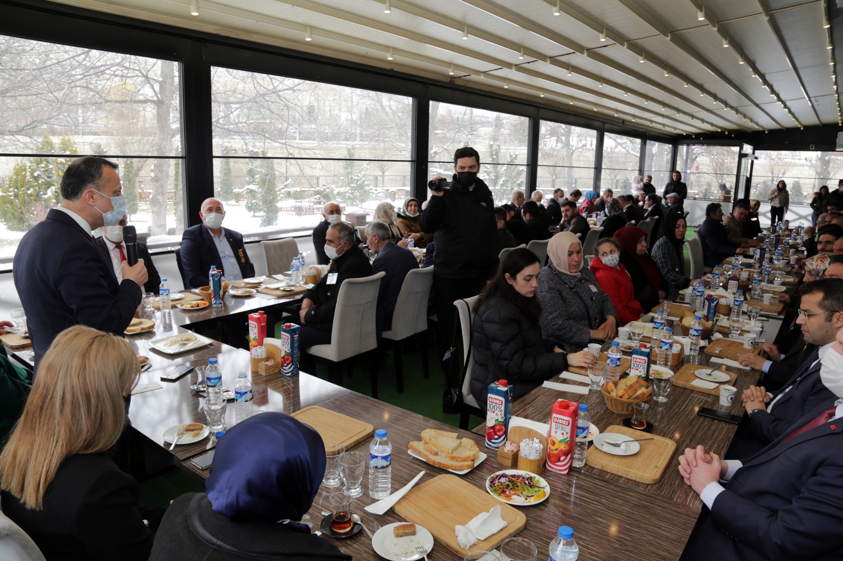Şehit aileleri ve gaziler yemek programında buluştu 7
