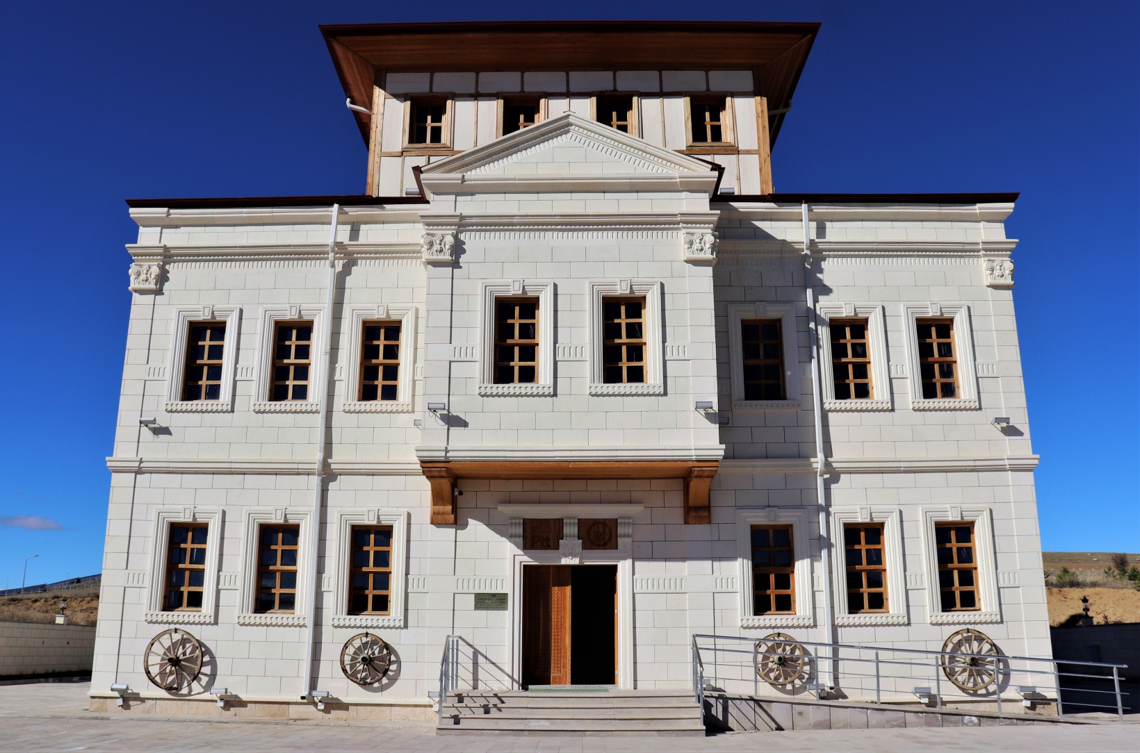 Turizm Fakültesi’nden Baksı ve Kenan Yavuz Müzelerine Ziyaret 1