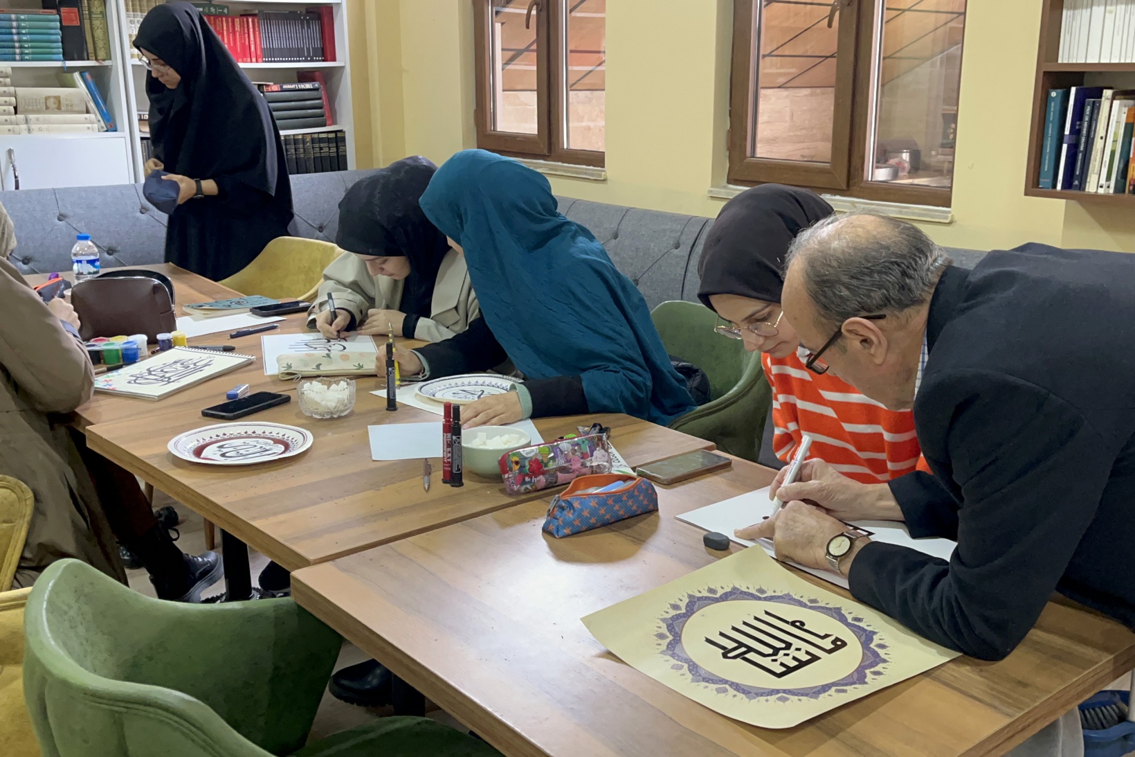 Gümüşhane'de Üniversite öğrencileri Hüsn-İ Hat sanatını öğreniyor 8