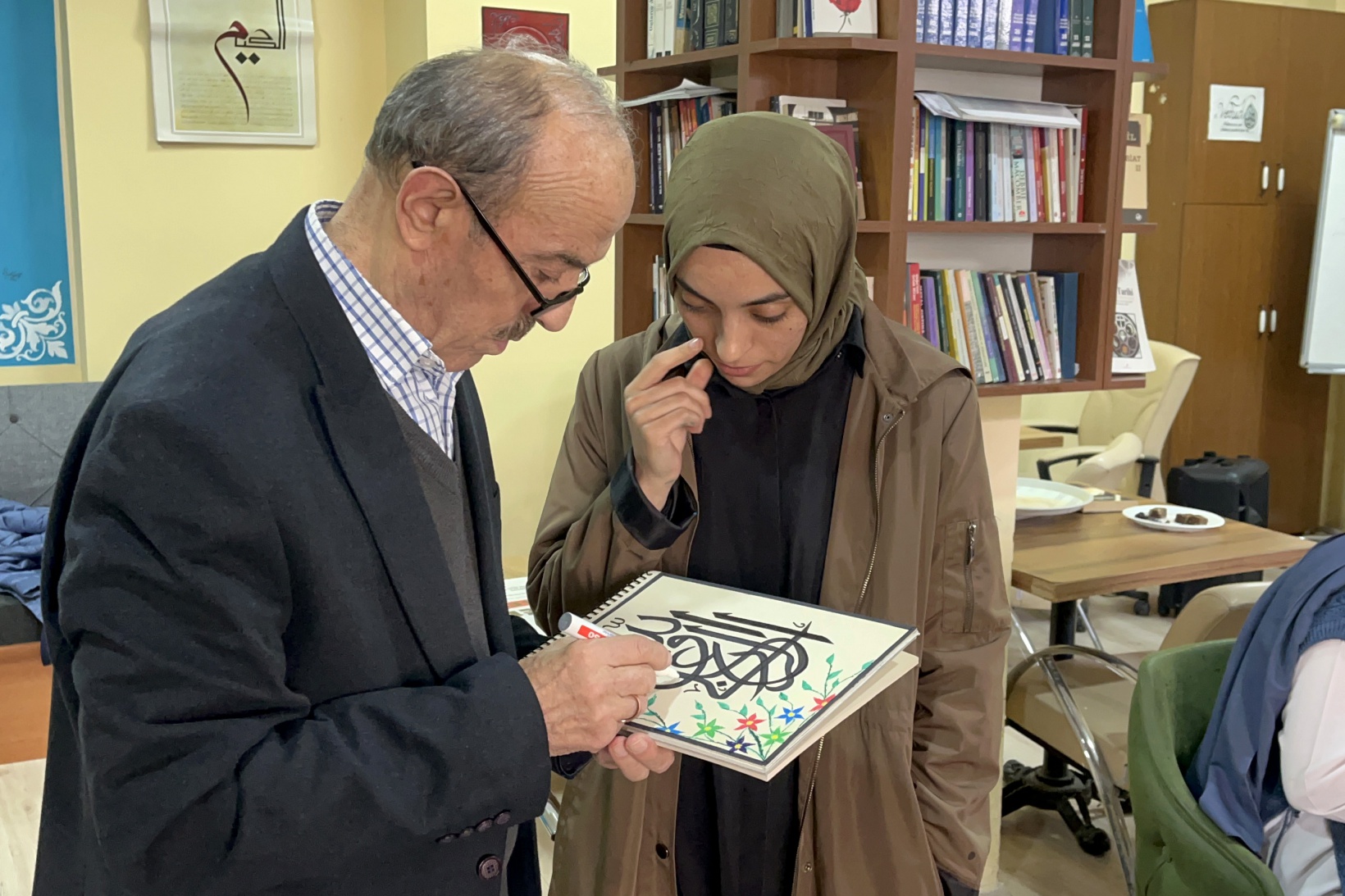 Gümüşhane'de Üniversite öğrencileri Hüsn-İ Hat sanatını öğreniyor 4