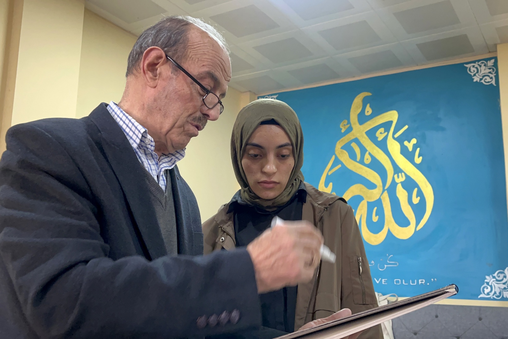 Gümüşhane'de Üniversite öğrencileri Hüsn-İ Hat sanatını öğreniyor 6