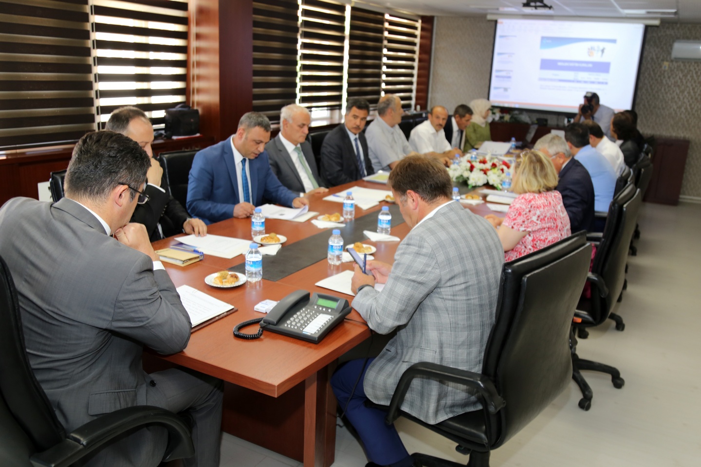 'Hizmet sektörüne hazırlıklı olun' 4