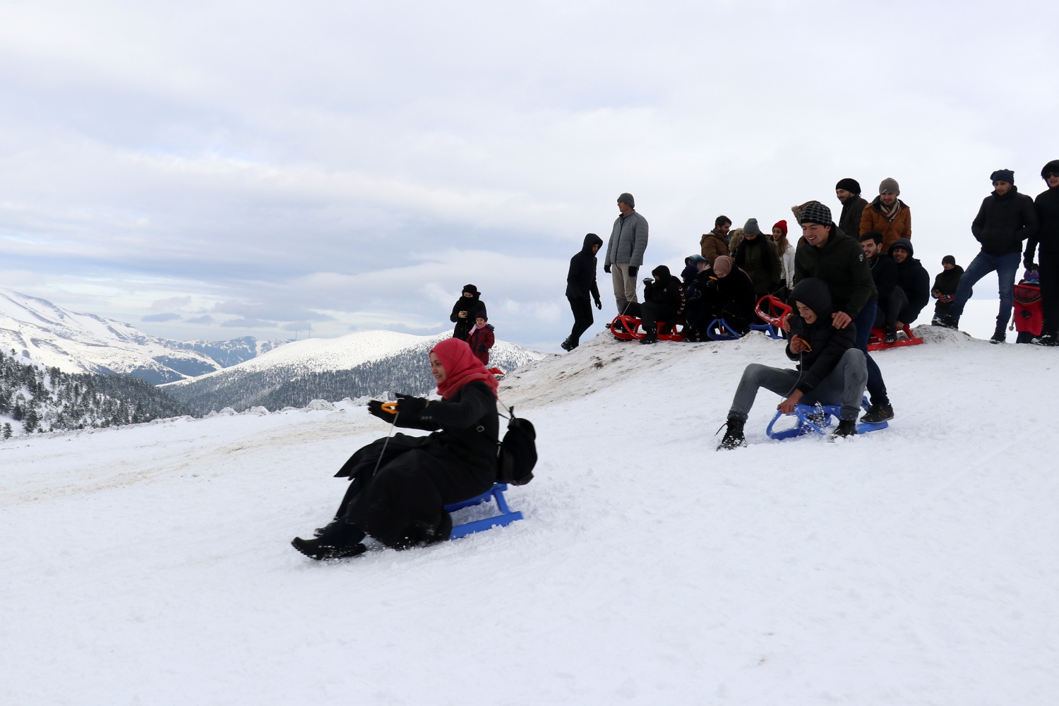 Zigana dağında kar kalınlığı 80 santimetreye ulaştı, kayak sezonu başladı 11