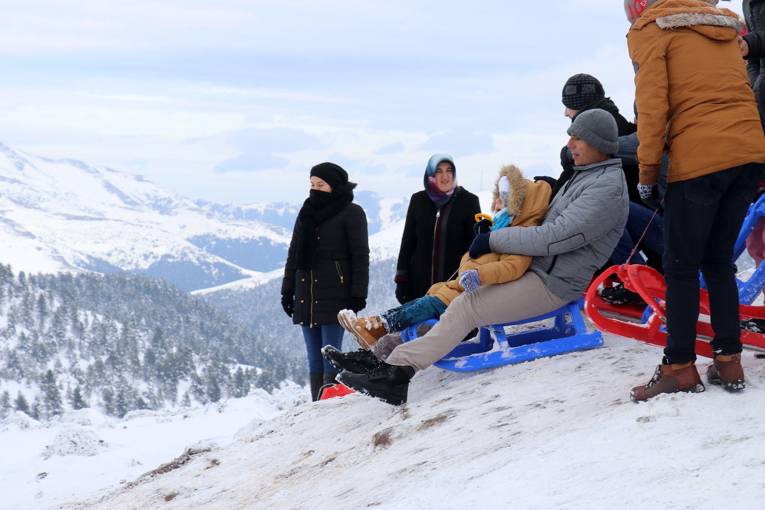 Zigana dağında kar kalınlığı 80 santimetreye ulaştı, kayak sezonu başladı 15