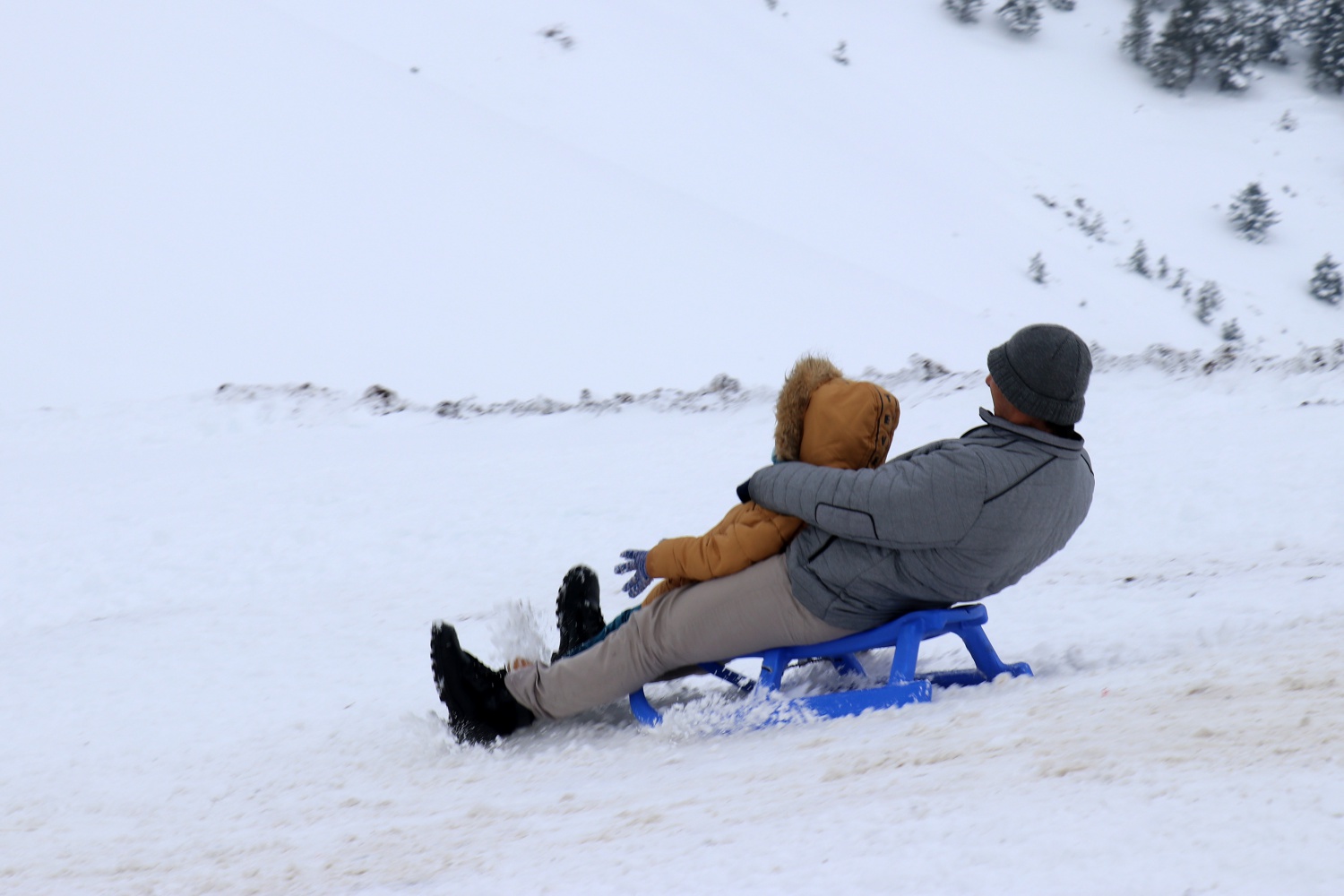 Zigana dağında kar kalınlığı 80 santimetreye ulaştı, kayak sezonu başladı 10