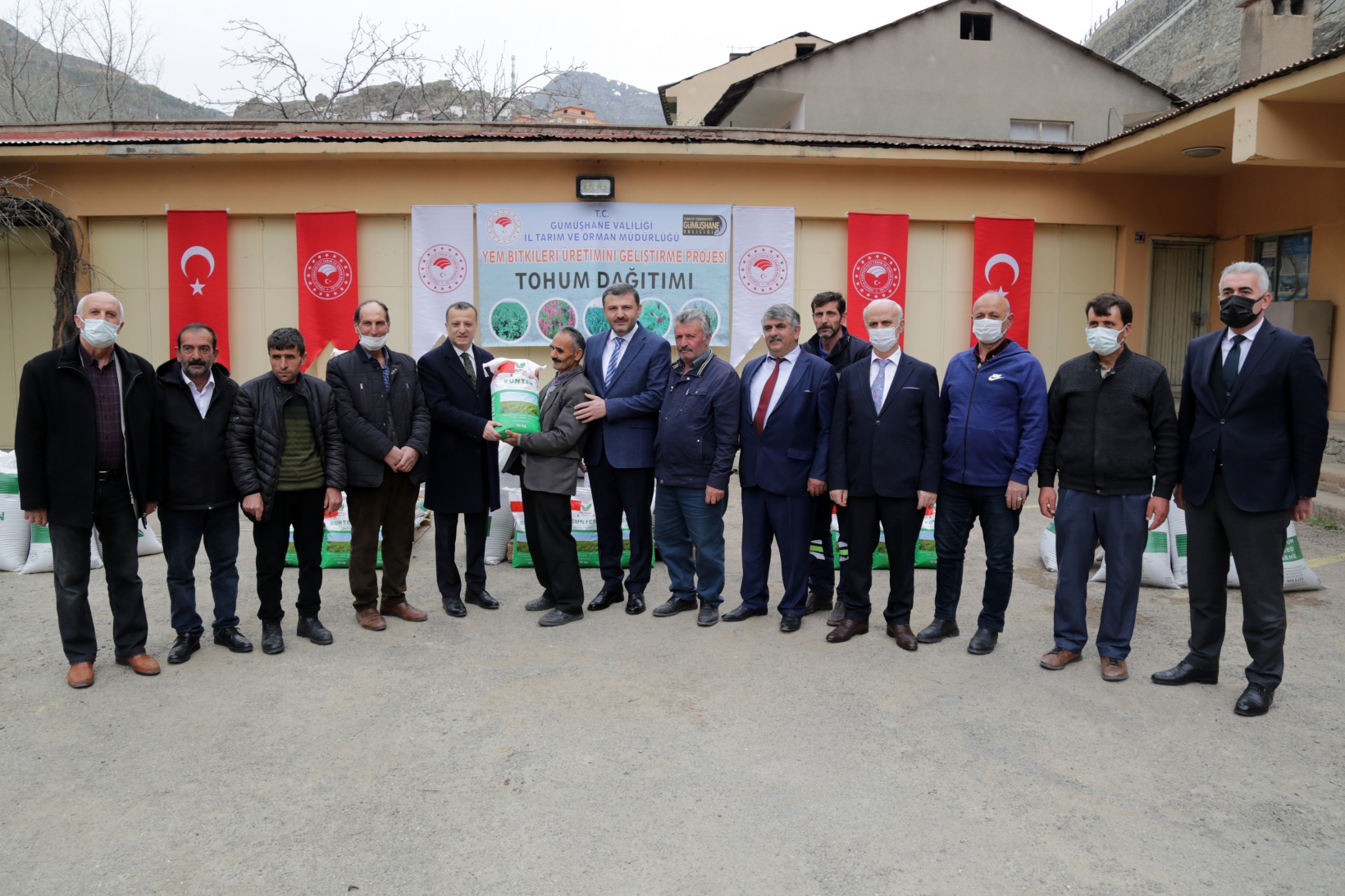 Gümüşhane’de üreticilere 46 ton yem bitkisi tohumu dağıtıldı 3